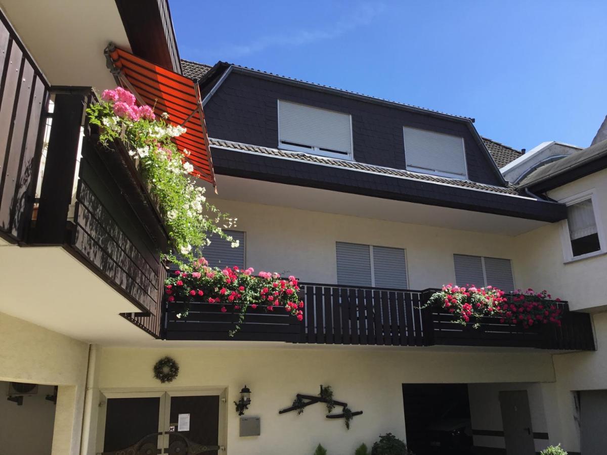 Hotel Zum Adler Nidderau Extérieur photo